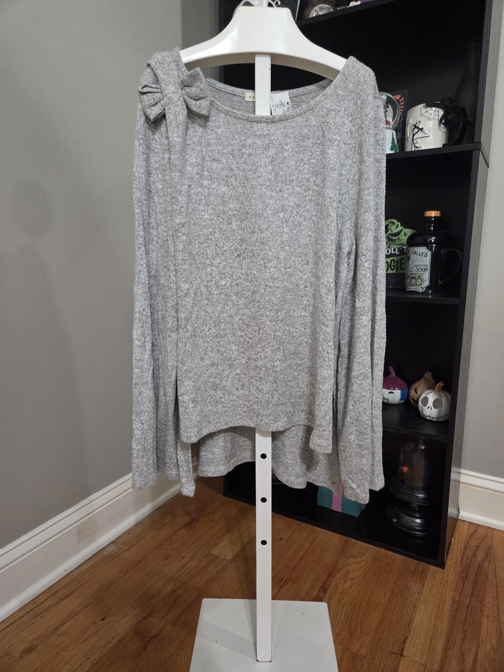 Copper Key Gray Bow-Accent Long Sleeve Top